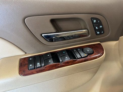 Used 2014 Chevrolet Tahoe LTZ image 28