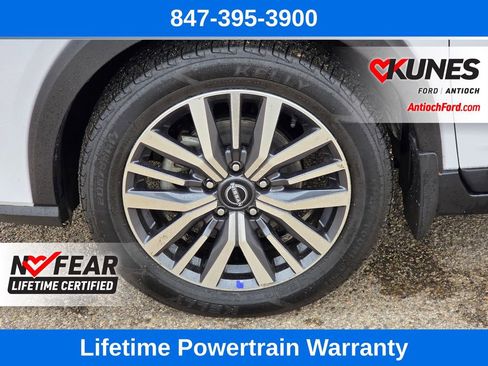 Used 2023 Nissan Kicks SV image 12