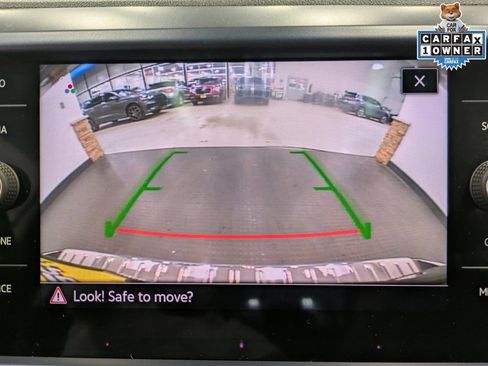 Used 2022 Volkswagen Taos SE image 14