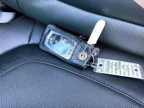 Used 2023 Hyundai Santa Cruz Limited image 15