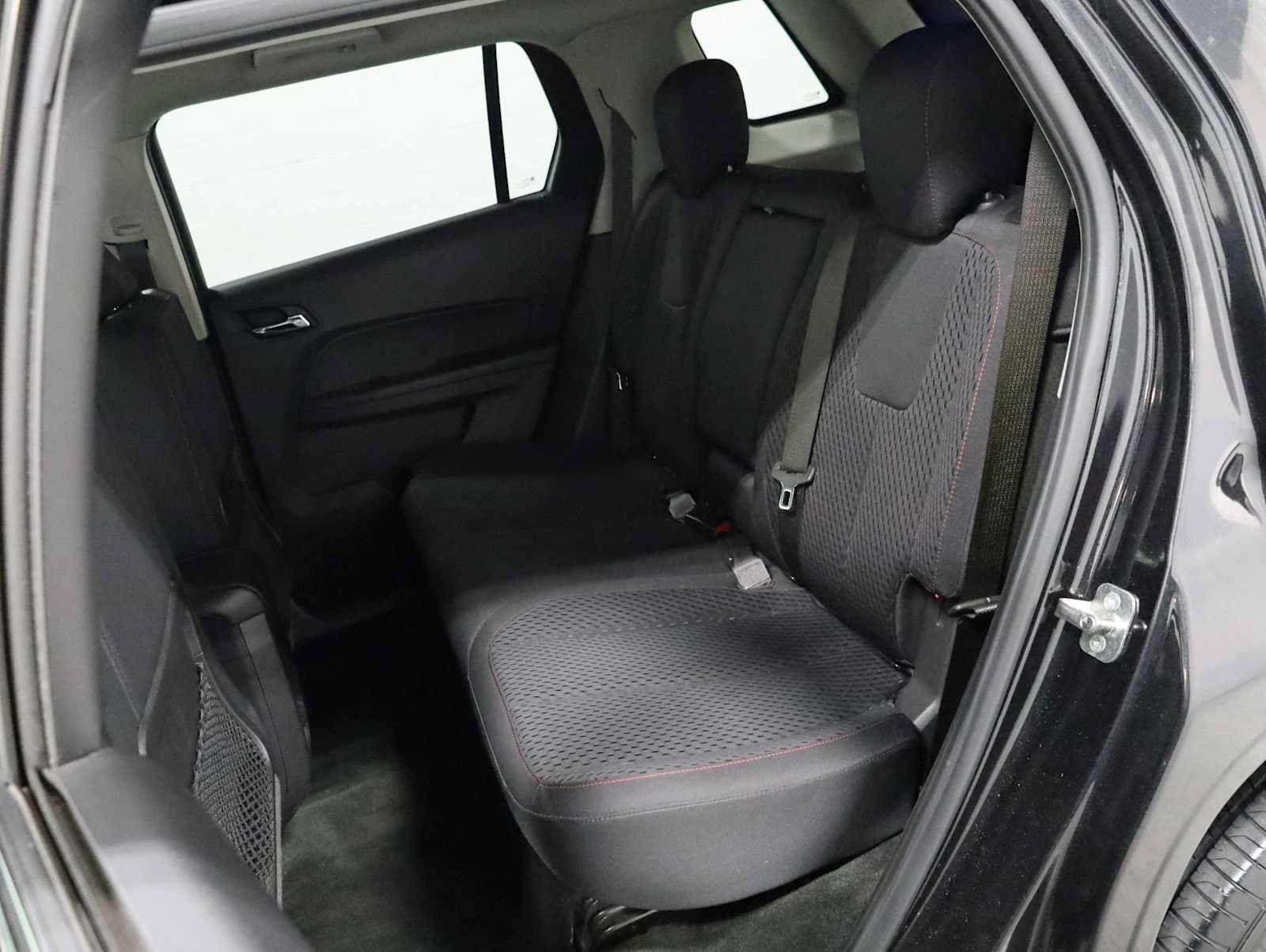 Used 2015 GMC Terrain SLE FWD image 32