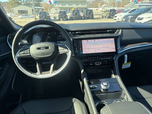 New 2026 Jeep Grand Cherokee Limited image 22