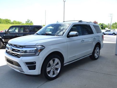Certified 2024 Ford Expedition Platinum AWD/4WD image 5