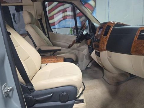 Used 2013 Mercedes-Benz Sprinter 2500 w/ Premium Pkg image 10