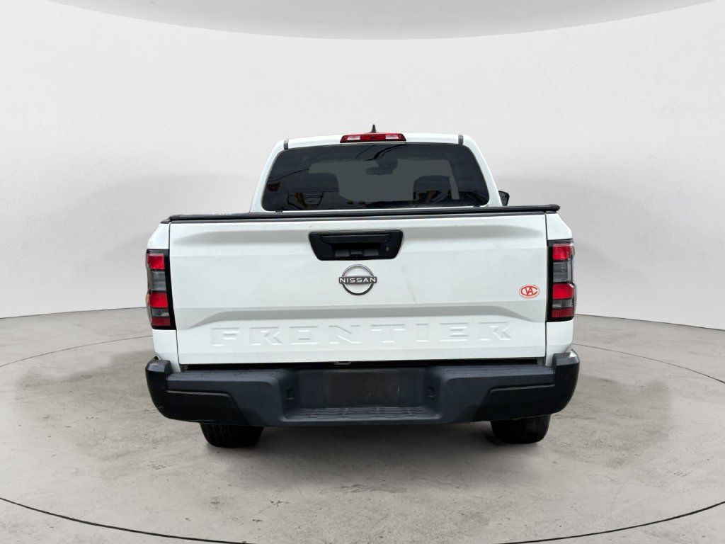 Used 2022 Nissan Frontier S RWD image 4