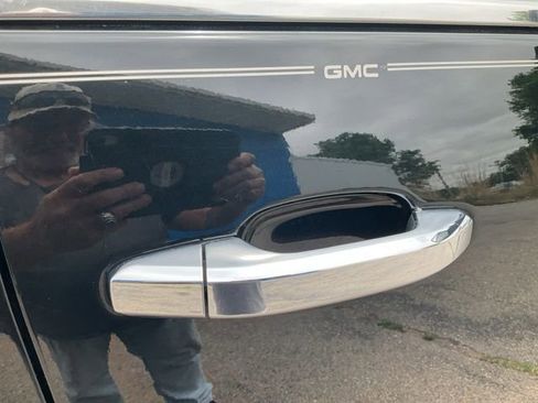 Used 2016 GMC Sierra 1500 Denali w/ Enhanced Driver Alert Package AWD/4WD image 10