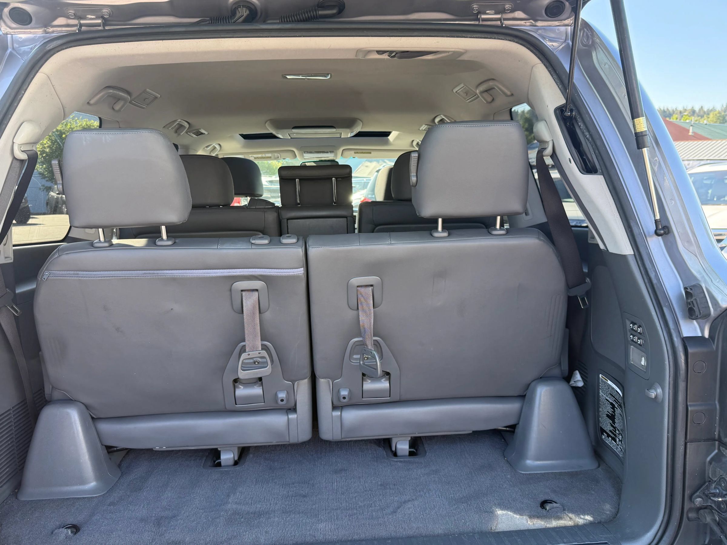 Used 2009 Lexus LX 570 4WD image 11