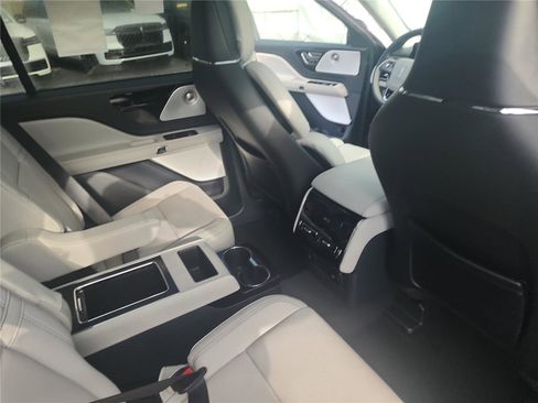 New 2026 Lincoln Aviator Reserve AWD/4WD image 22