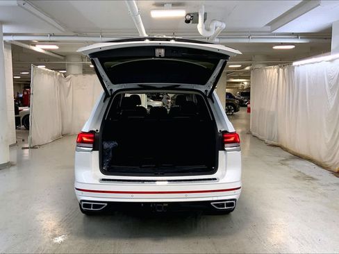 Used 2024 Volkswagen Atlas SEL Premium R-Line AWD/4WD image 33