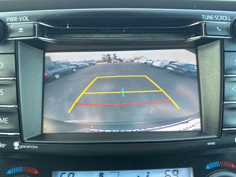 Used 2018 Toyota RAV4 XLE image 27