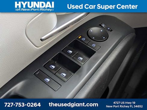 Used 2025 Hyundai Tucson SEL FWD image 30