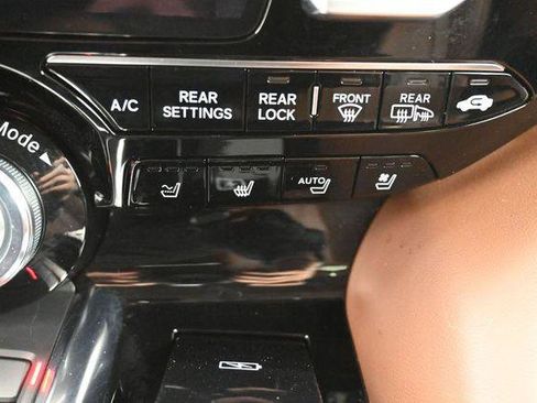 Used 2025 Acura MDX SH-AWD w/ Advance Package image 27
