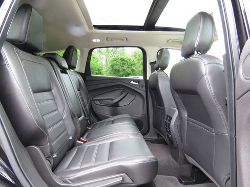Used 2019 Ford Escape Titanium AWD/4WD image 16