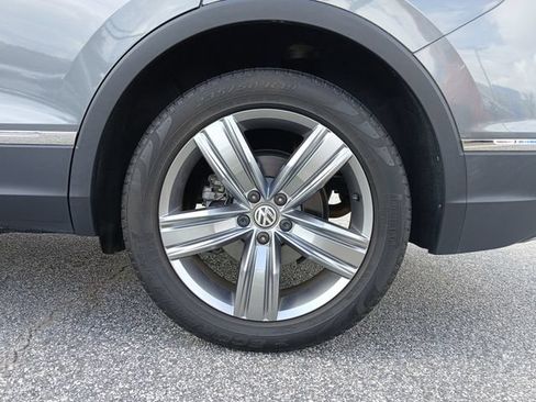 Used 2019 Volkswagen Tiguan SEL Premium w/ 3rd Row Seat Package AWD/4WD image 7