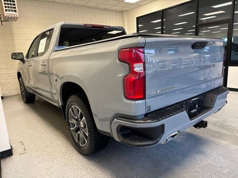 Used 2024 Chevrolet Silverado 1500 RST w/ Z71 Off-Road Package AWD/4WD image 3