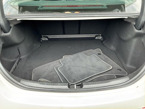 Used 2025 Mercedes-Benz C 300 Sedan image 21