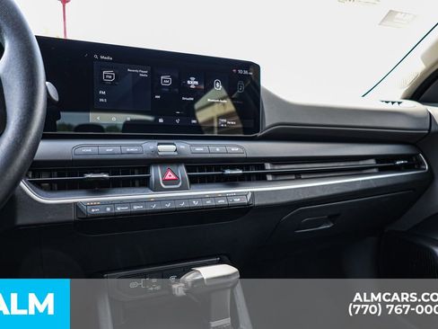 Used 2025 Kia K4 FWD image 38