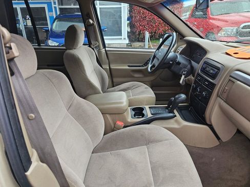 Used 2001 Jeep Grand Cherokee Laredo AWD/4WD image 9