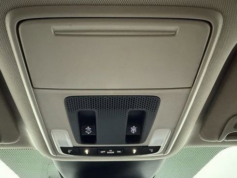 Used 2025 Honda Pilot Elite image 22