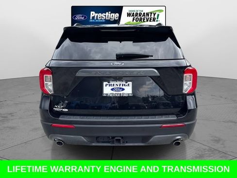 Used 2023 Ford Explorer XLT w/ Equipment Group 202A RWD image 5