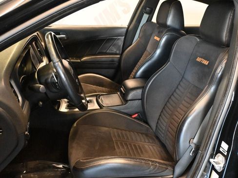 Used 2018 Dodge Charger R/T RWD image 15
