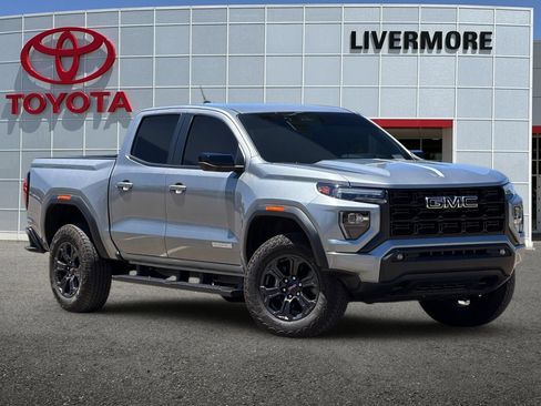 Used 2024 GMC Canyon Elevation w/ Elevation Premium Package RWD image 2