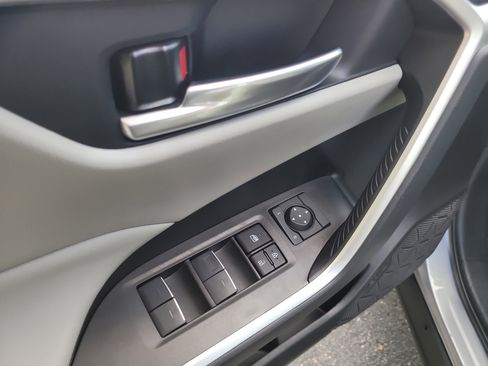 Used 2023 Toyota RAV4 XLE w/ Convenience Package FWD image 19