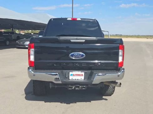 Used 2019 Ford F250 XLT w/ XLT Premium Package image 8