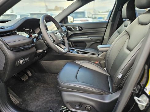 New 2025 Jeep Compass Limited w/ Sun & Sound Group image 18