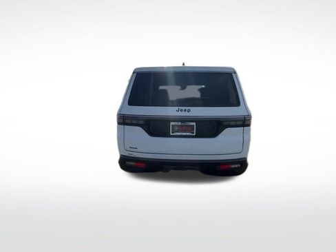 New 2026 Jeep Grand Wagoneer L 4WD image 39