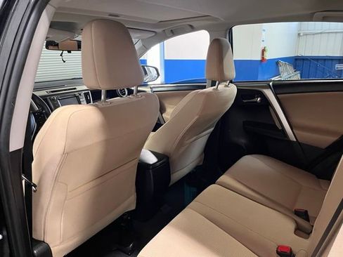 Used 2015 Toyota RAV4 XLE image 17
