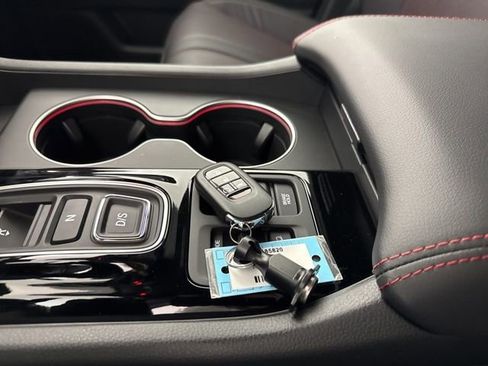 Certified 2025 Honda Pilot Black Edition image 38