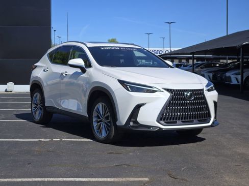 Used 2025 Lexus NX 350 AWD w/ Premium Package image 3