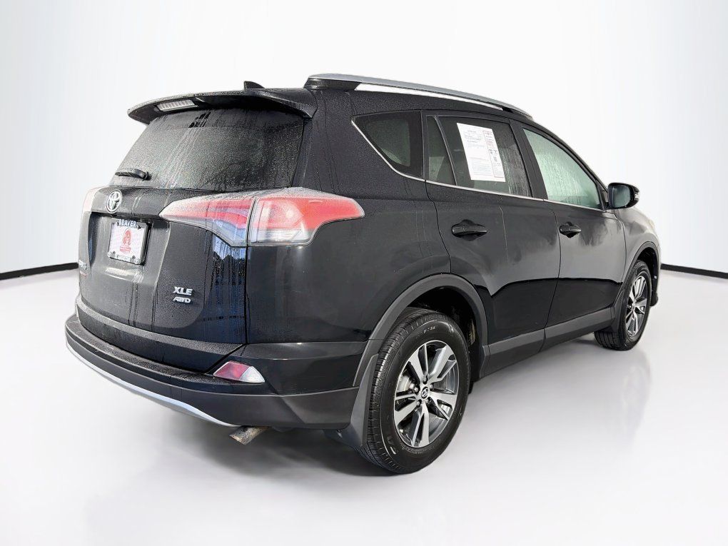 Used 2017 Toyota RAV4 XLE w/ Plus Extra Value Package AWD/4WD image 10