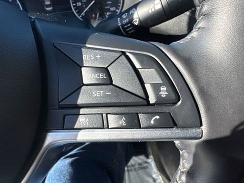 Used 2021 Nissan Sentra SV image 31