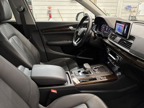Used 2019 Audi Q5 2.0T Premium Plus w/ Premium Plus Package image 21