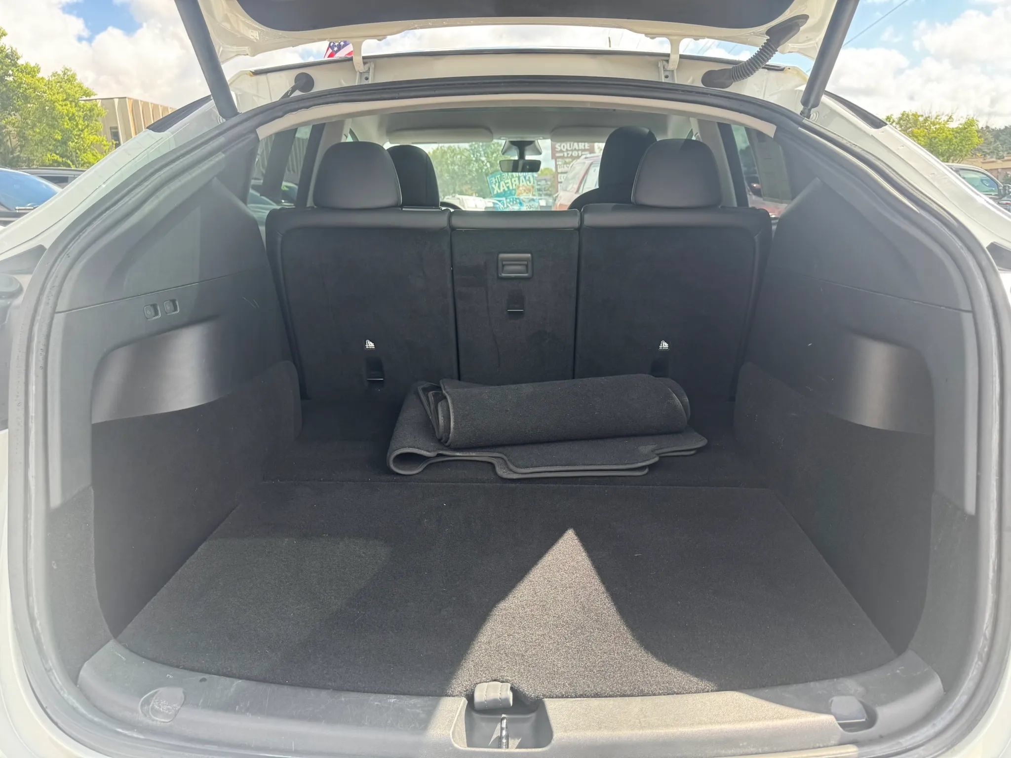 Used 2021 Tesla Model Y Long Range AWD/4WD image 6