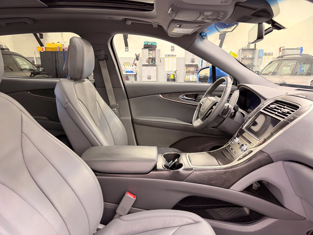 Used 2020 Lincoln Nautilus Reserve w/ Cargo Utility Package AWD/4WD image 29