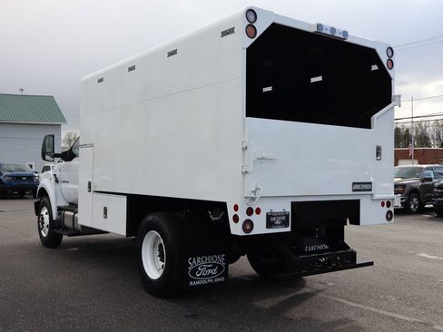 New 2027 Ford F750 2WD Regular Cab Super Duty image 17