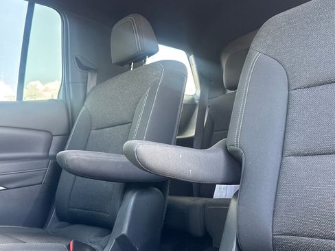Used 2025 Chevrolet Traverse LT AWD/4WD image 42