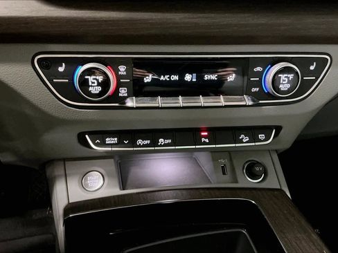 Used 2023 Audi Q5 2.0T Premium w/ Convenience Package image 33