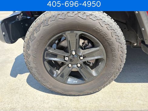 Used 2022 Jeep Wrangler Unlimited Sahara AWD/4WD image 11