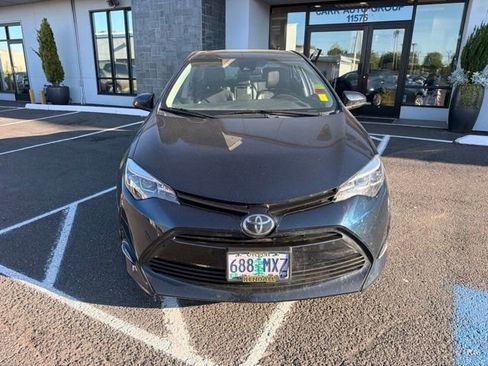 Used 2018 Toyota Corolla XLE FWD image 2