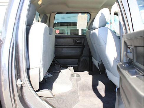 Used 2018 RAM 2500 Tradesman w/ Chrome Appearance Group AWD/4WD image 30