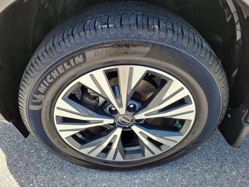 Certified 2023 Nissan Rogue SV AWD/4WD image 7