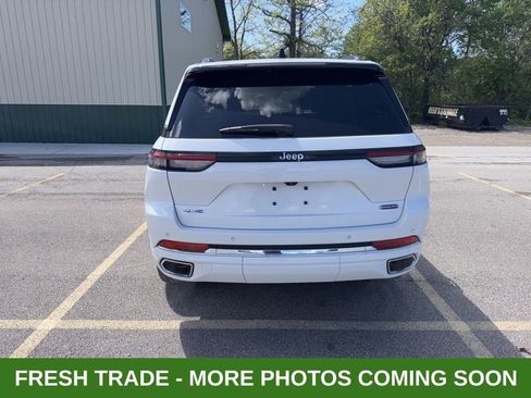 Used 2022 Jeep Grand Cherokee Overland AWD/4WD image 3