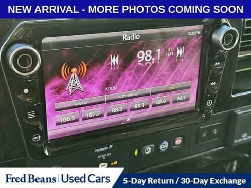Used 2022 Chevrolet Express 2500 w/ Enhanced Convenience Package RWD image 17