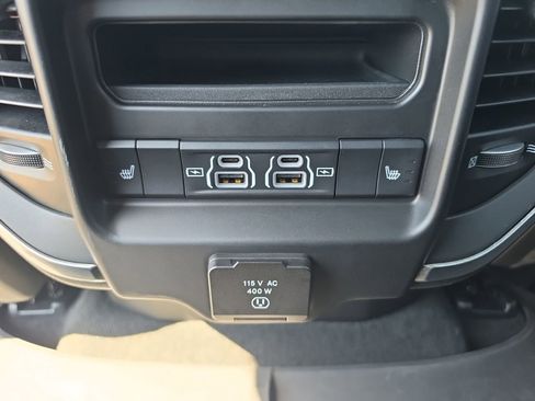Used 2022 RAM 1500 Laramie AWD/4WD image 21