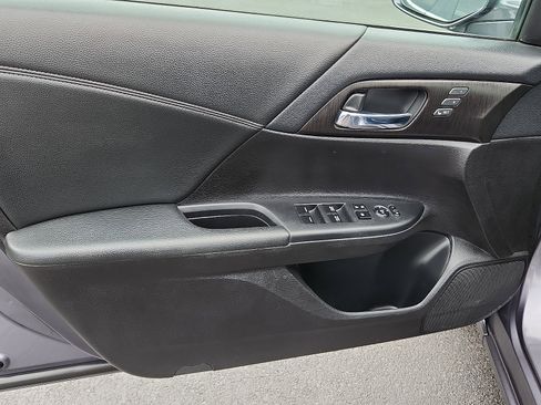 Used 2015 Honda Accord EX-L image 13