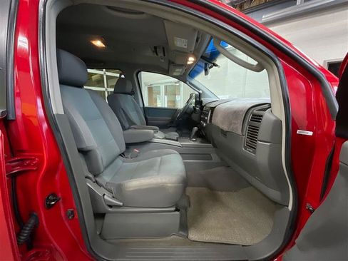 Used 2006 Nissan Titan SE RWD image 23